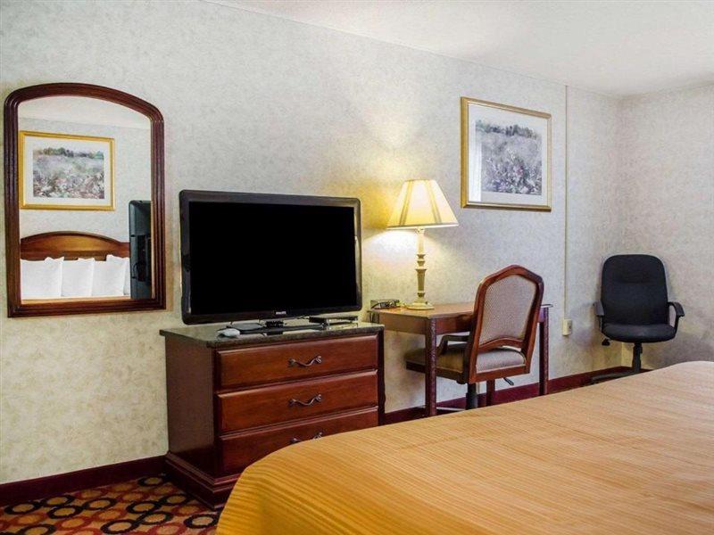 Quality Inn Enola - Harrisburg Exteriör bild