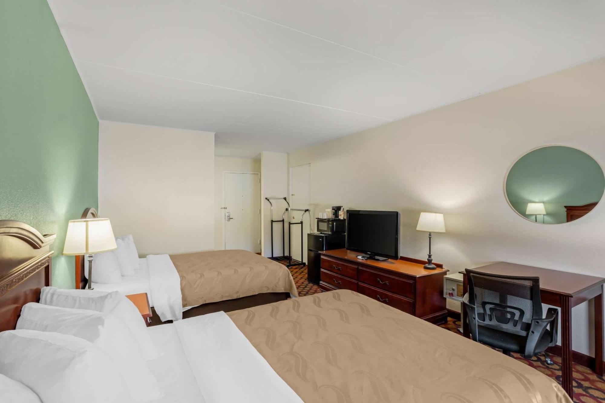 Quality Inn Enola - Harrisburg Exteriör bild