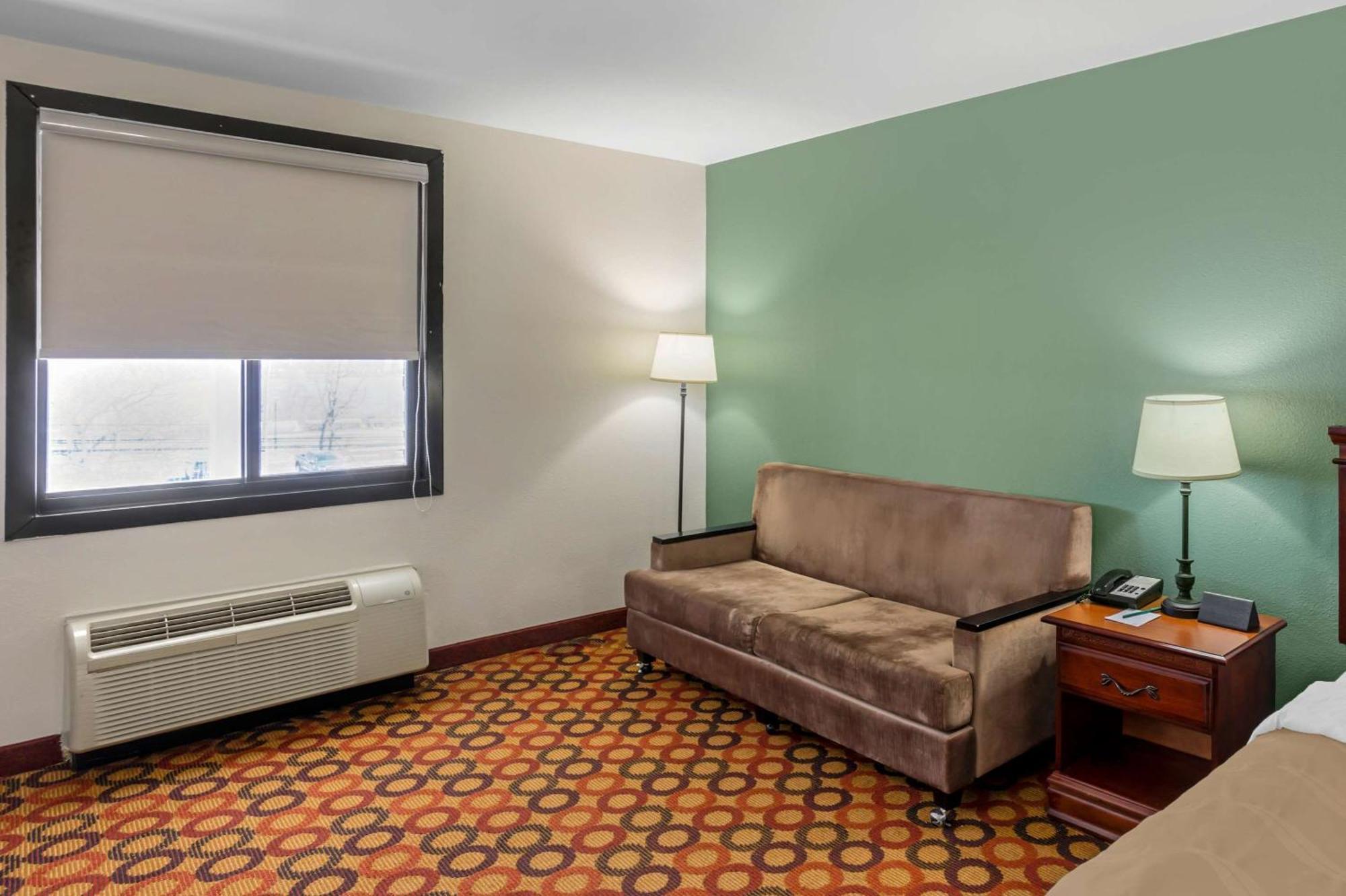Quality Inn Enola - Harrisburg Exteriör bild