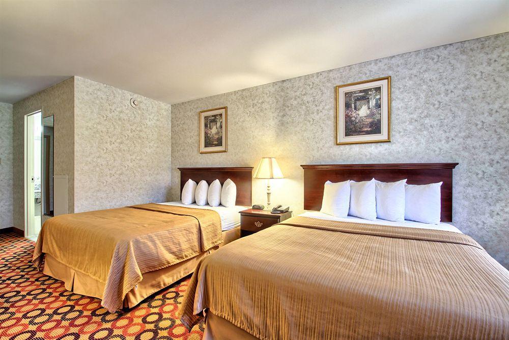 Quality Inn Enola - Harrisburg Exteriör bild