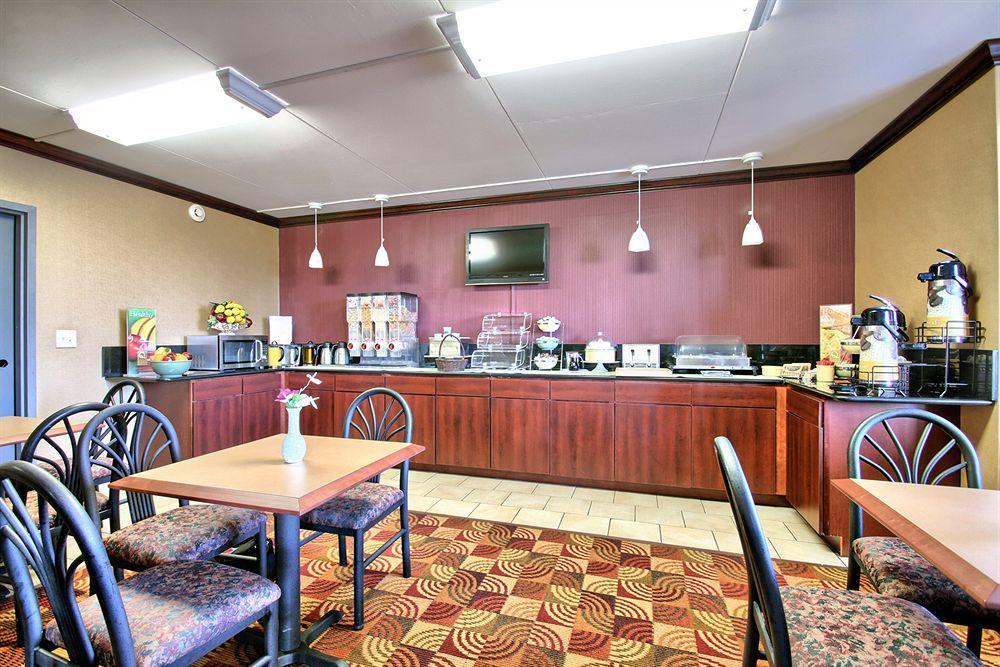 Quality Inn Enola - Harrisburg Exteriör bild