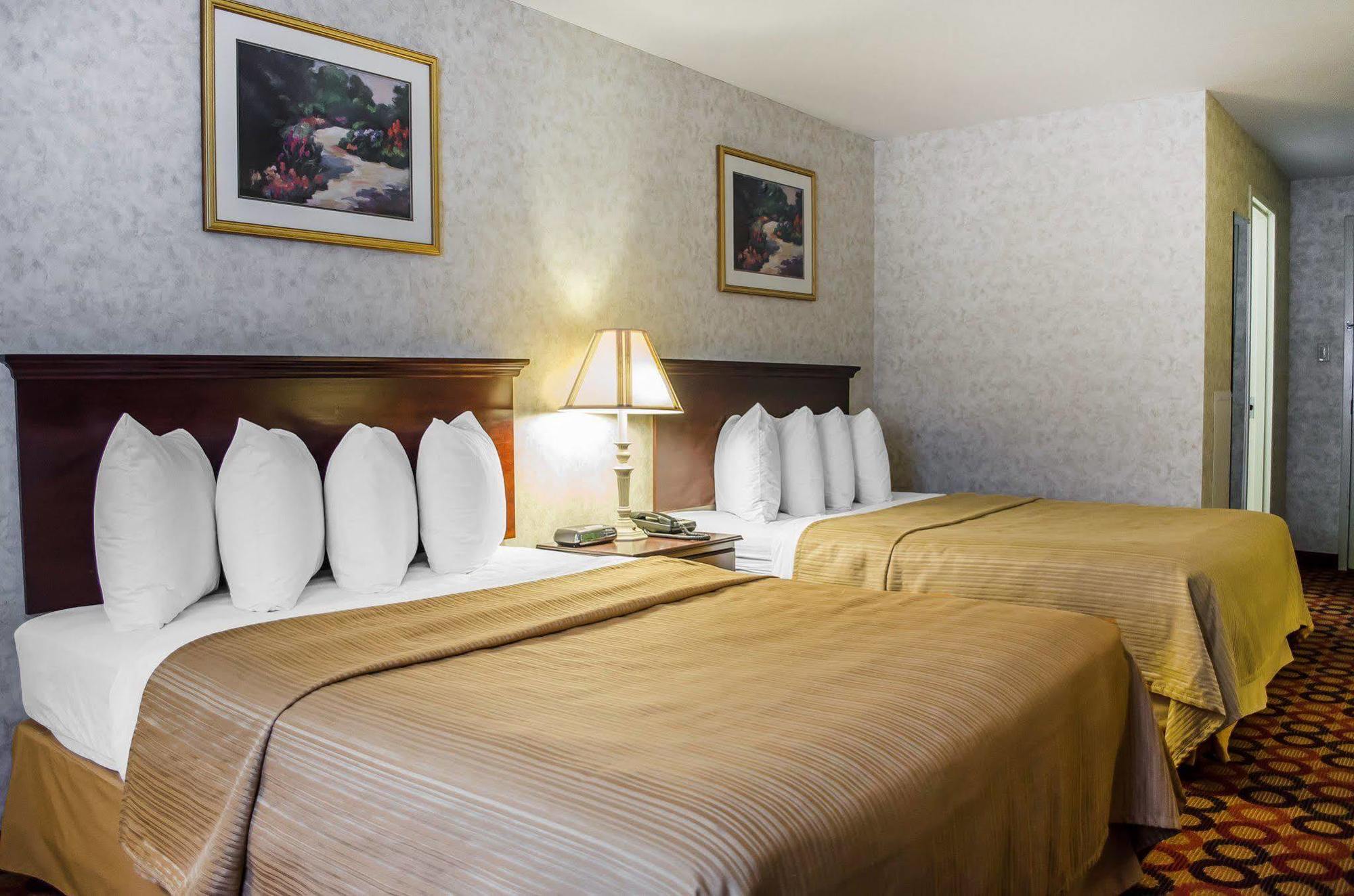 Quality Inn Enola - Harrisburg Exteriör bild